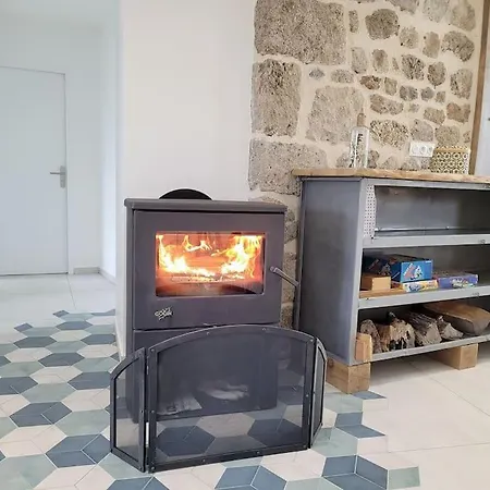 De L'atelier 15 Personnes * Grazac (Auvergne)